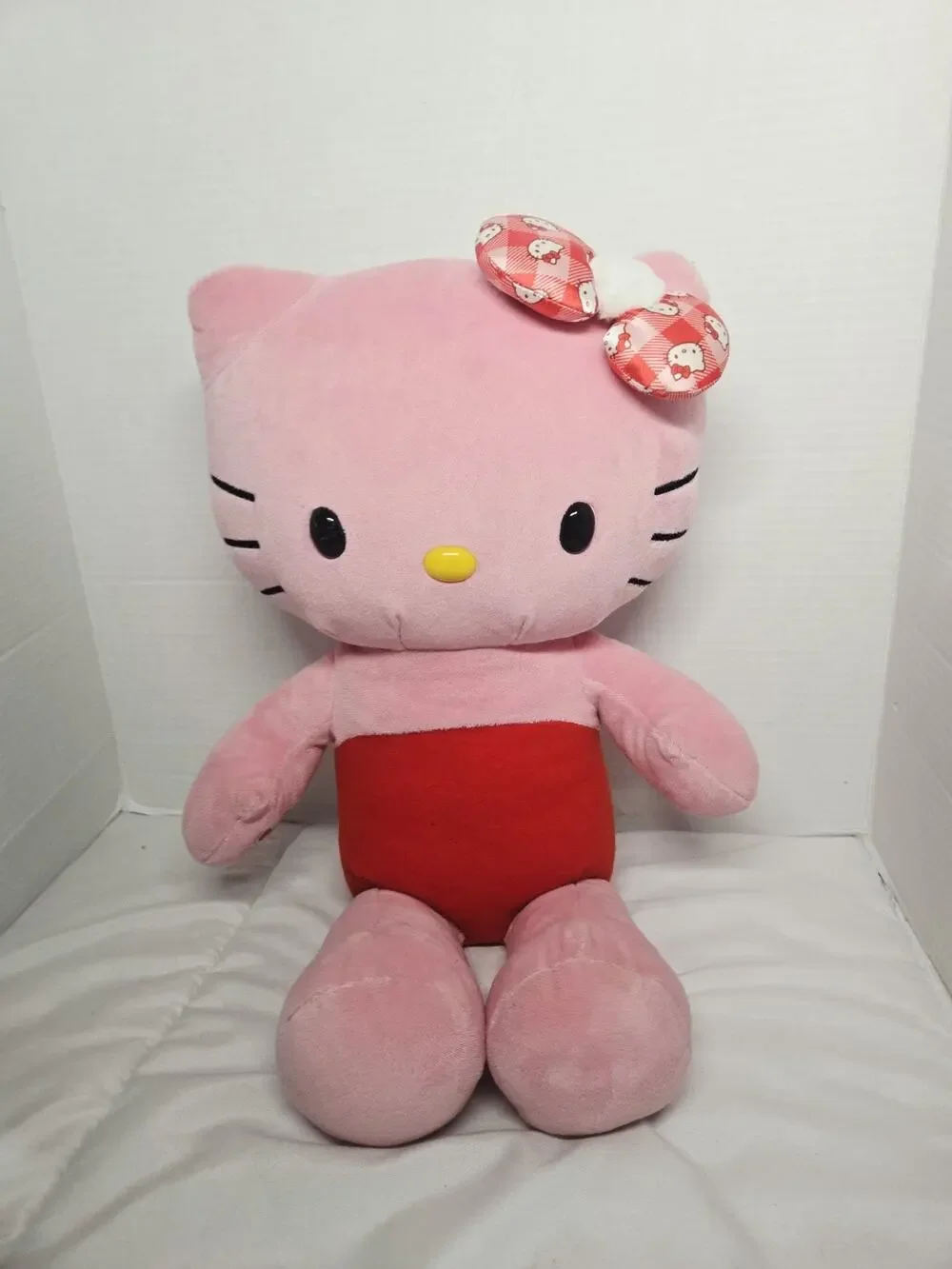 Build A Bear Sanrio Holly Jolly Hello Kitty Plush 16
